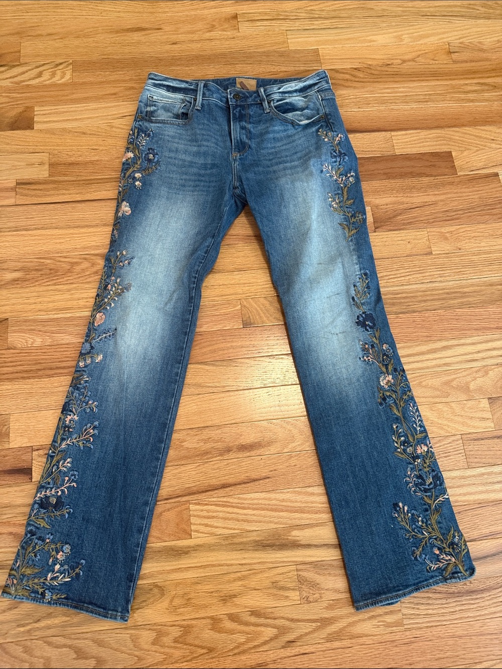 DRIFTWOOD Kelly Mid-rise Bootcut Jeans with Floral Side Embroidery